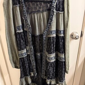 POL Black and Green Lace Cardigan